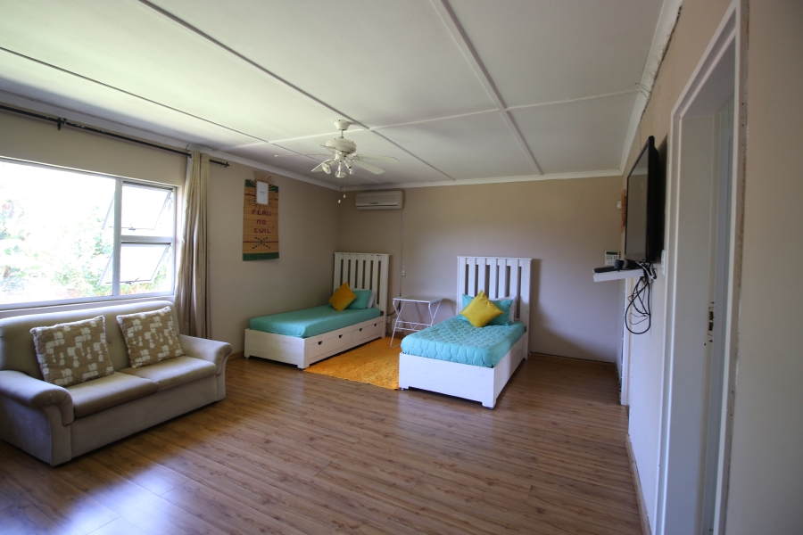 5 Bedroom Property for Sale in Gonubie Eastern Cape